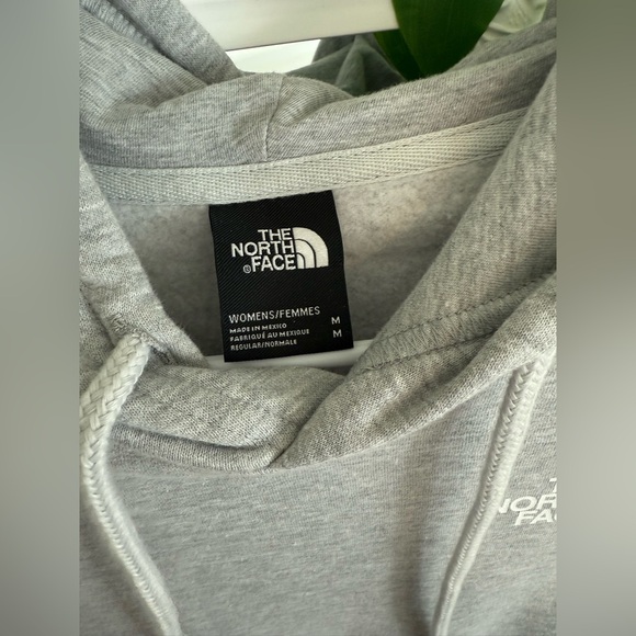 The North Face hoodie - women’s size medium - heather grey NEW - Picture 3 of 5